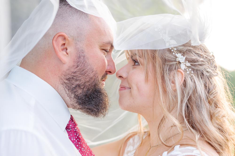 photographe-mariage-voile-couple-01